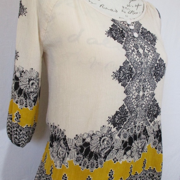 Angie Black & Gold Top - Picture 2 of 5